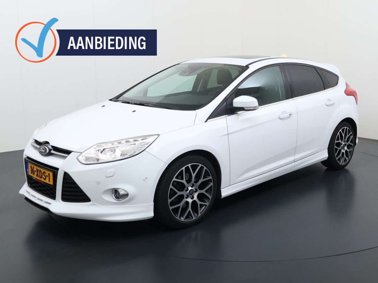 Ford Focus - 1.6 EcoB. SCTi 16V Titanium | LIEFHEBBERS AUTO!! | 182 pk | FULL - AutoWereld.nl