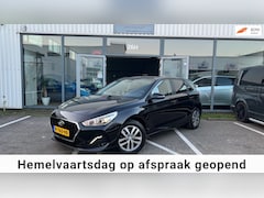 Hyundai i30 - 1.4 T-GDI Comfort AUTOMAAT | NAVI | CLIMA | CRUISE | STOEL/STUUR VERWARM. | CAMERA | PDC |