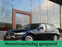 BMW 3-serie Touring - 330e | Stoelverwarming | Apple Carplay | Achteruitrijcamera | Cruise |