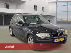 BMW 1-serie - 118i TIJDELIJKE ACTIE: NU €500 KORTING - DEZE WEEK AUTOMAAT Leder Airco 2e Eigenaar Velgen