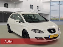 SEAT Leon - 1.4 TIJDELIJKE ACTIE: NU €500 KORTING - DEZE WEEK Airco Nieuwe Apk Cruise control Parkeers