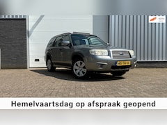 Subaru Forester - 2.0 AWD LUXURY PANO AUTOMAAAT NAP TREKHAAK STOELVERW