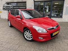 Hyundai i30 - 1.6i Style 5Drs Airco Trekhaak Half leer