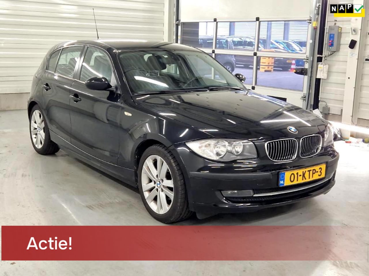 BMW 1-serie - 116i TIJDELIJKE ACTIE: NU €500 KORTING - DEZE WEEK! Airco Leder Nw APK Cruisecontrol Velge - AutoWereld.nl