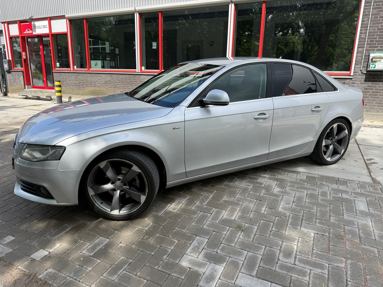 Audi A4 Limousine - 1.8 TFSI Pro Line Business AUTOMAAT - AutoWereld.nl
