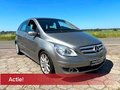 Mercedes-Benz B-klasse - TIJDELIJKE ACTIE: NU €500 KORTING - DEZE WEEK AUTOMAAT AIRCO XENON NIEUWE APK PANO NAVI SC