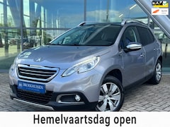 Peugeot 2008 - 1.2 PureTech Style Panoramadak / Trekhaak / Cruise Control
