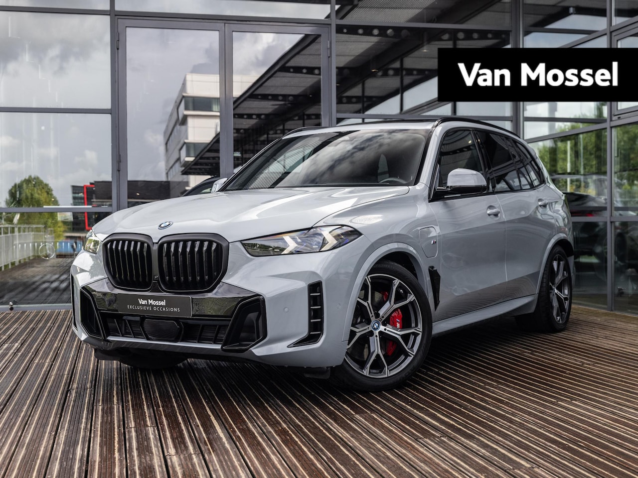 BMW X5 - 50e M SPORT PRO | HARMAN/KARDON | PANORAMADAK | SKYLOUNGE | INTEGRAL ACTIVE STEERING | STO - AutoWereld.nl
