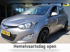 Hyundai i20 - 1.2i i-Motion *Rijklaarprijs *Onderhouden *Stuurbediening