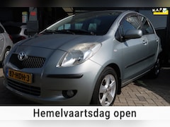 Toyota Yaris - 1.3 VVTi Luna *Rijklaarprijs *Trekhaak *Climate Control