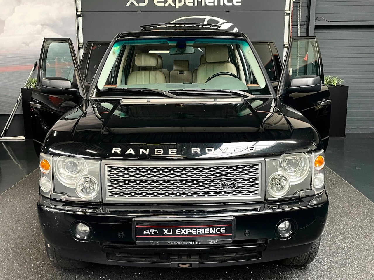 Land Rover Range Rover - 3.0 Td6 Vogue GLASDAK H/K AWD - AutoWereld.nl
