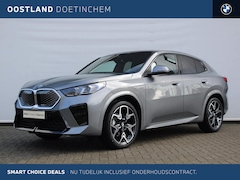 BMW iX2 - eDrive20 M Sport / Sportstoelen / Achteruitrijcamera / M Adaptief onderstel / Adaptieve LE