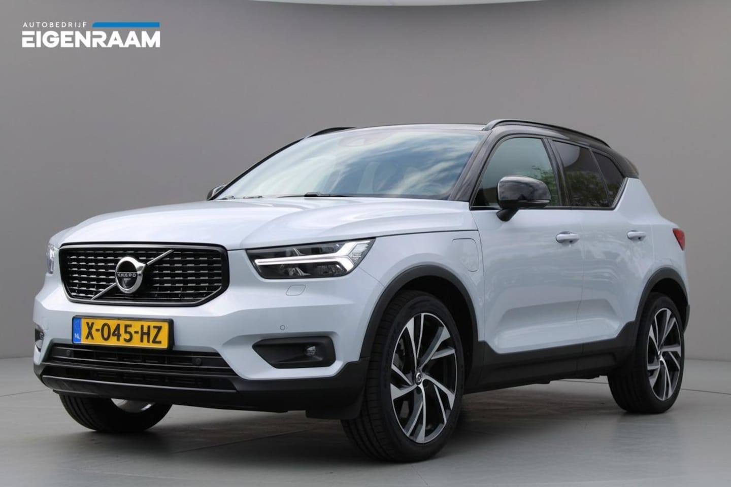Volvo XC40 - 1.5 T5 Recharge R-Design | Pano| 360 Camera | ACC - AutoWereld.nl