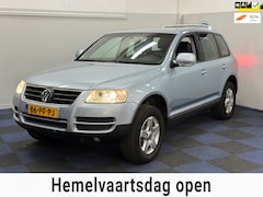 Volkswagen Touareg - 3.2 V6 / WINTERSET / NETTE AUTO / NAP / RIJDT SCHAKELT GOED