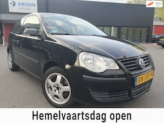 Volkswagen Polo - 1.2 Trendline | Airco | Nwe Distributie | Parkeersensoren