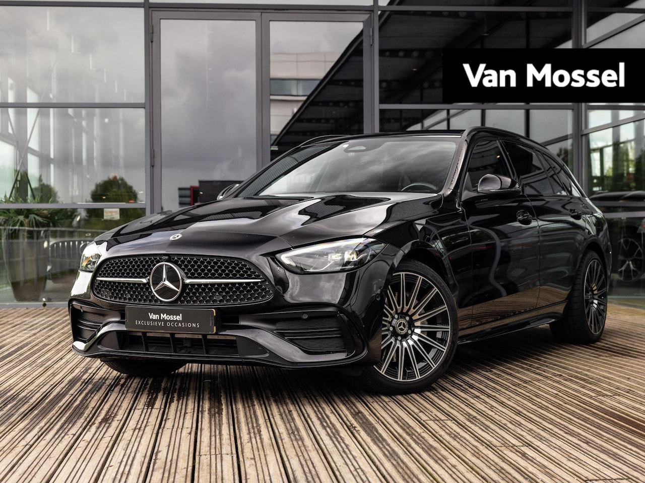 Mercedes-Benz C-klasse Estate - 300 e AMG Line | PANORAMA/SCHUIF-KANTELDAK | NIGHT PAKKET | SFEERVERLICHTING | CAMERA | ST - AutoWereld.nl
