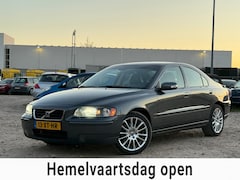 Volvo S60 - 2.4D Drivers Edition/ AUTOMAAT/ VELGEN