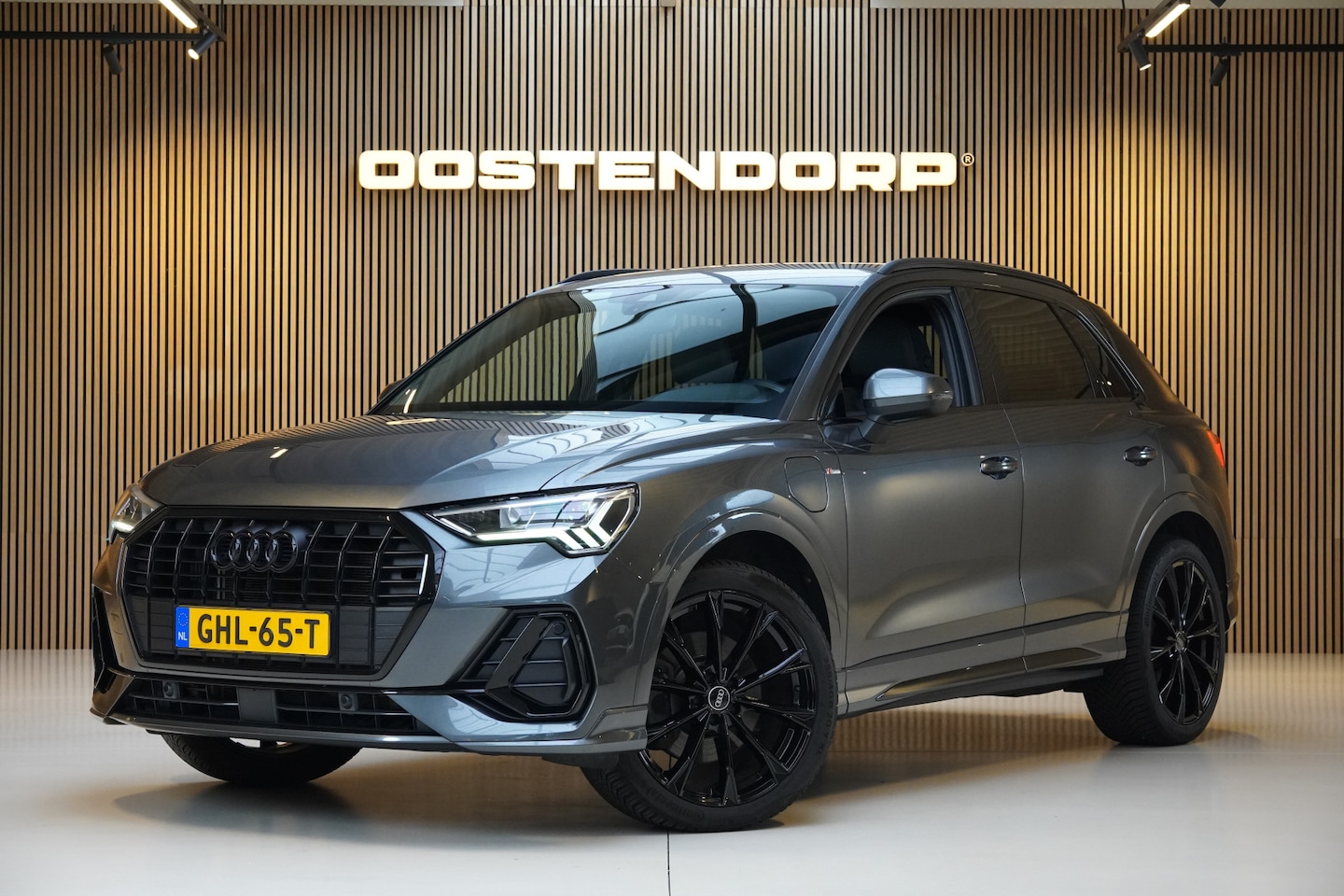 Audi Q3 - 45TFSIe/245pk S-Line Blackstyle|2021|Trekhaak|20"Blacktyle|Cruise+ACC|Optik Schwarz|PDC|B& - AutoWereld.nl