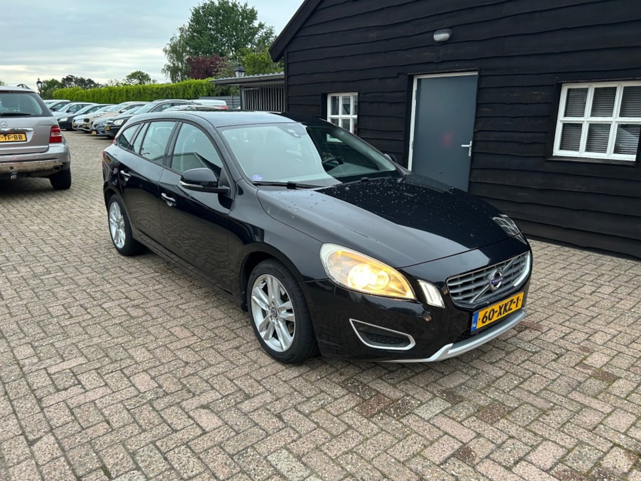 Volvo V60 - 1.6 T3 Kinetic 1.6 T3 Kinetic - AutoWereld.nl