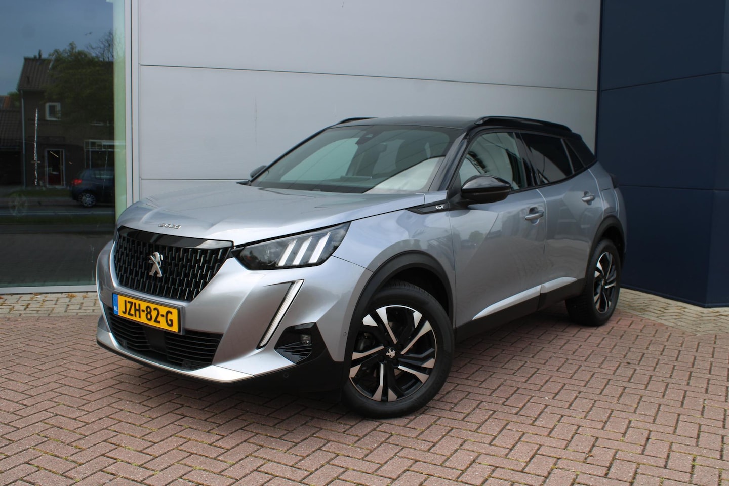 Peugeot 2008 - 1.2 PureTech 130pk GT Automaat Airco Navi Camera Carplay Half-leer Super mooi - AutoWereld.nl