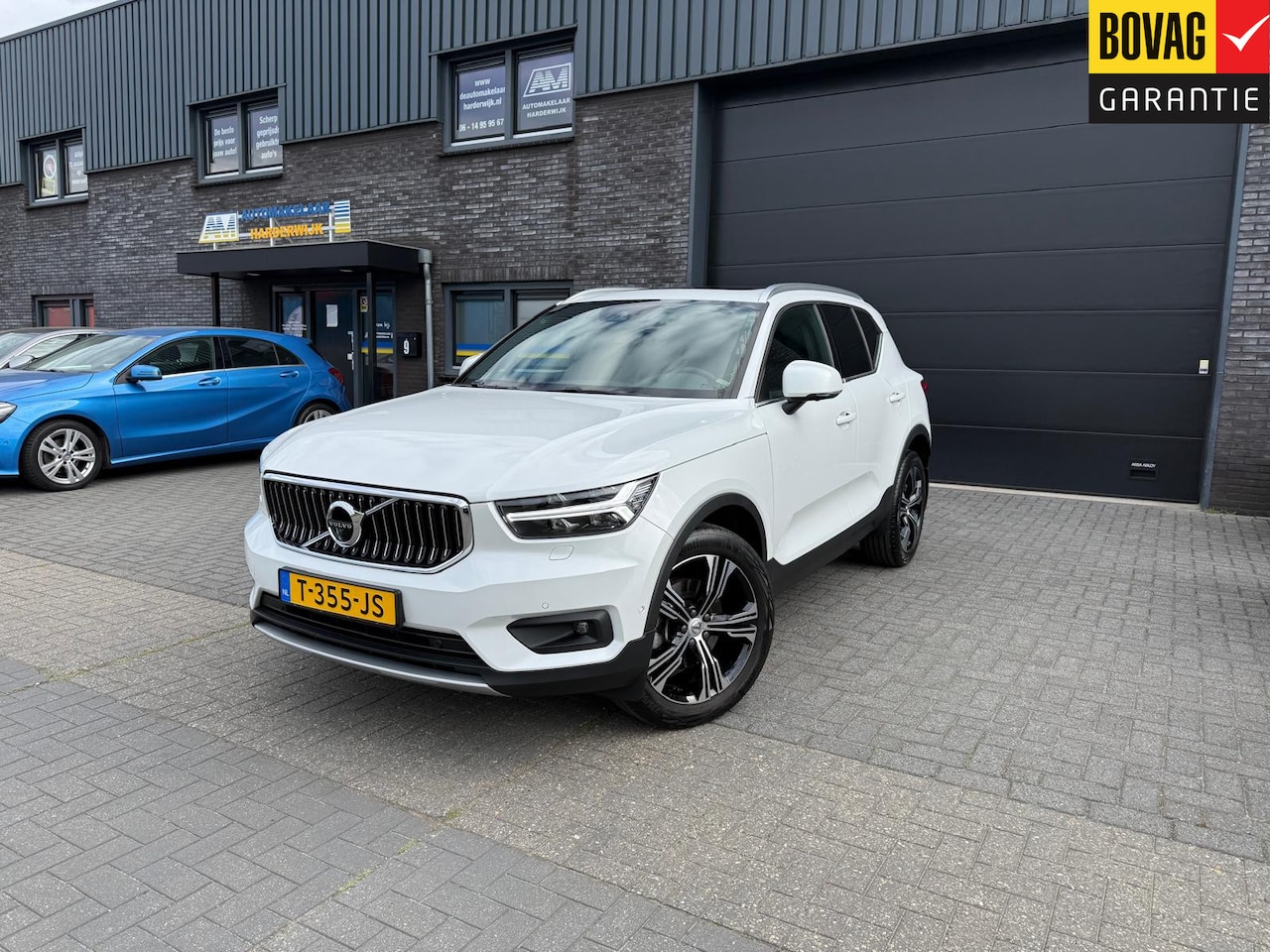 Volvo XC40 - 2.0 T4 R-Design | 1E EIGENAAR | 12MND GARANTIE | AUTOMAAT | LED | DAB | PANO | CRUISE | TR - AutoWereld.nl