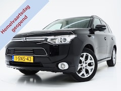 Mitsubishi Outlander - 2.0 PHEV Instyle | Schuifdak | Trekhaak | Leder | Keyless | Camera | Stoelverwarming | Cru