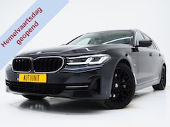 BMW 5-serie Touring - 520e | Panoramadak | LED Grille | Trekhaak | Leder | HUD | 360 | Dodehoek | Sfeerlicht | M