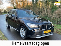 BMW X1 - SDrive20d Business | Dealeronderhouden | Orgineel Nederlands | Camera | Navi | Pano | Lede