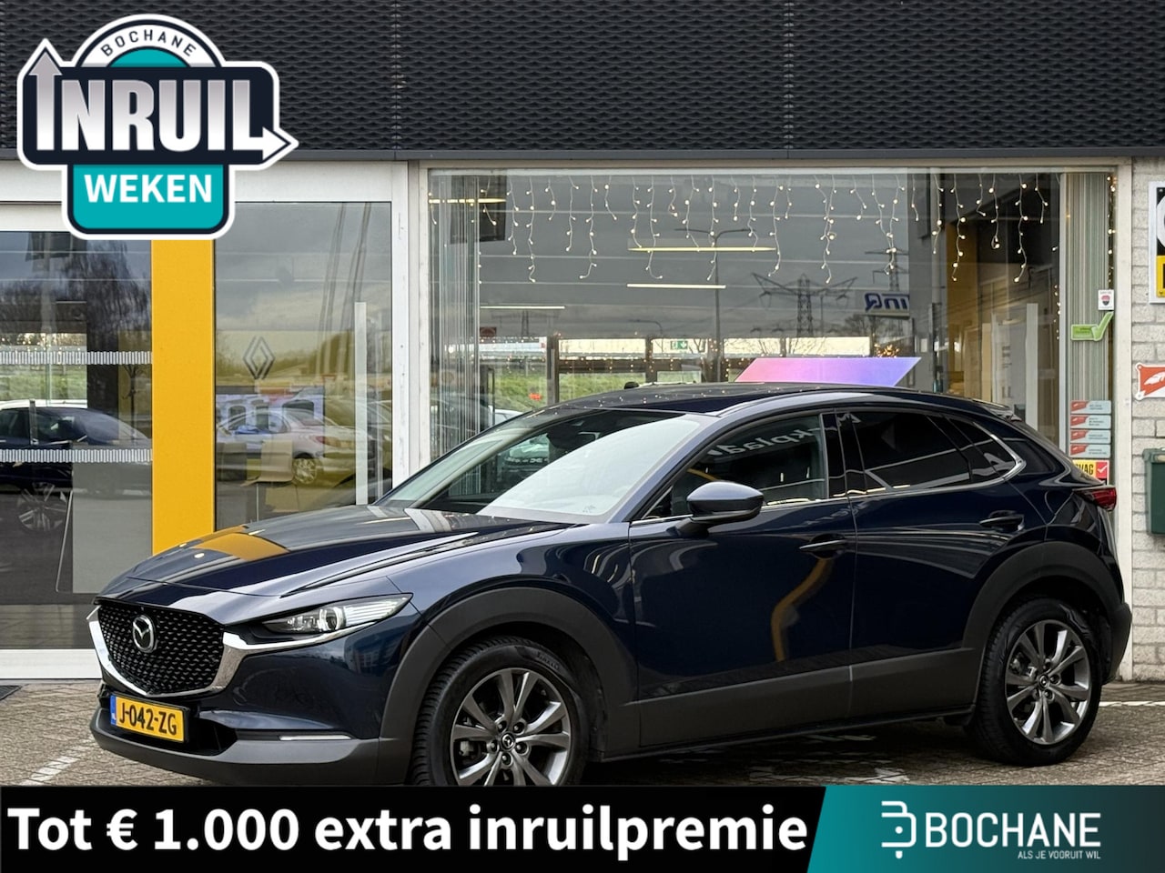 Mazda CX-30 - 2.0 e-SkyActiv-X M Hybrid Luxury | NAP | elektrisch glazen schuif-/kanteldak | Leer | Stoe - AutoWereld.nl