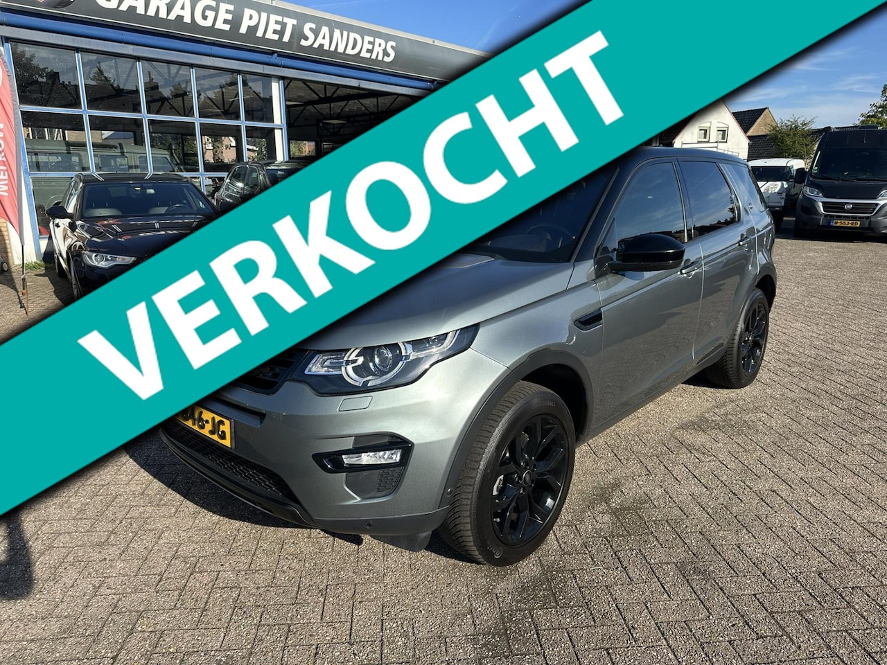 Land Rover Discovery Sport - 2.0 Si4 4WD HSE Luxury I Panorama I Trekhaak I Stoel Koeling I HUD I - AutoWereld.nl