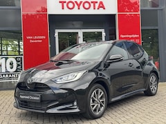 Toyota Yaris - 1.5 Hybrid 115 Dynamic PARKEERSENSOREN V+A BLIND SPOT STOEL/STUUR VERWARMING
