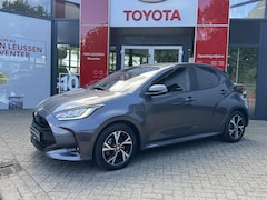 Toyota Yaris - 1.5 Hybrid 115 Dynamic BLIND SPOT STOEL/STUUR VERWARMING PARKEER SENSOREN VOOR + ACHTER