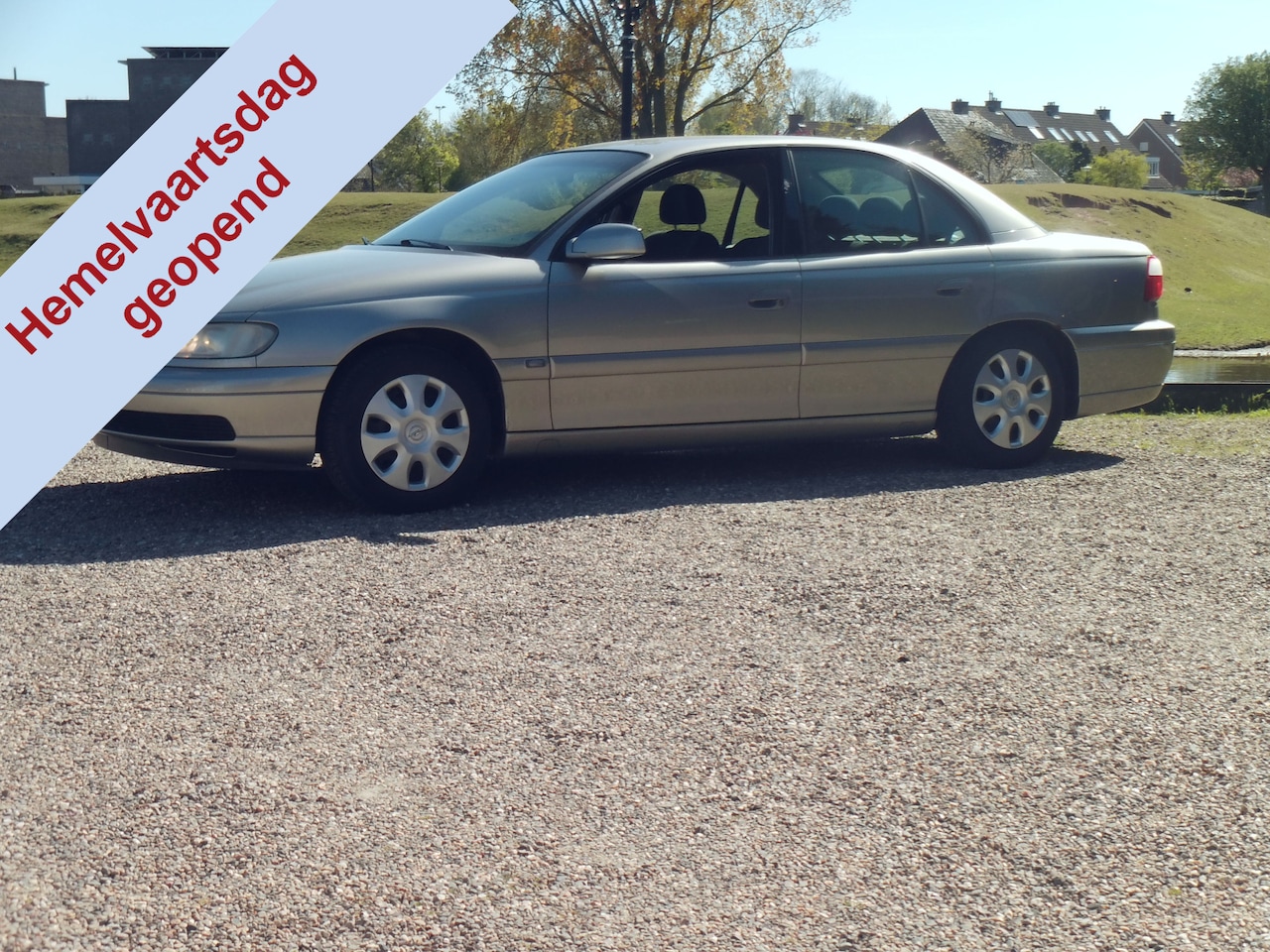 Opel Omega - 2.2i-16V Business Edition - Airco Hemelvaartsdag geopend van 09:00- tot 16:00 uur - AutoWereld.nl