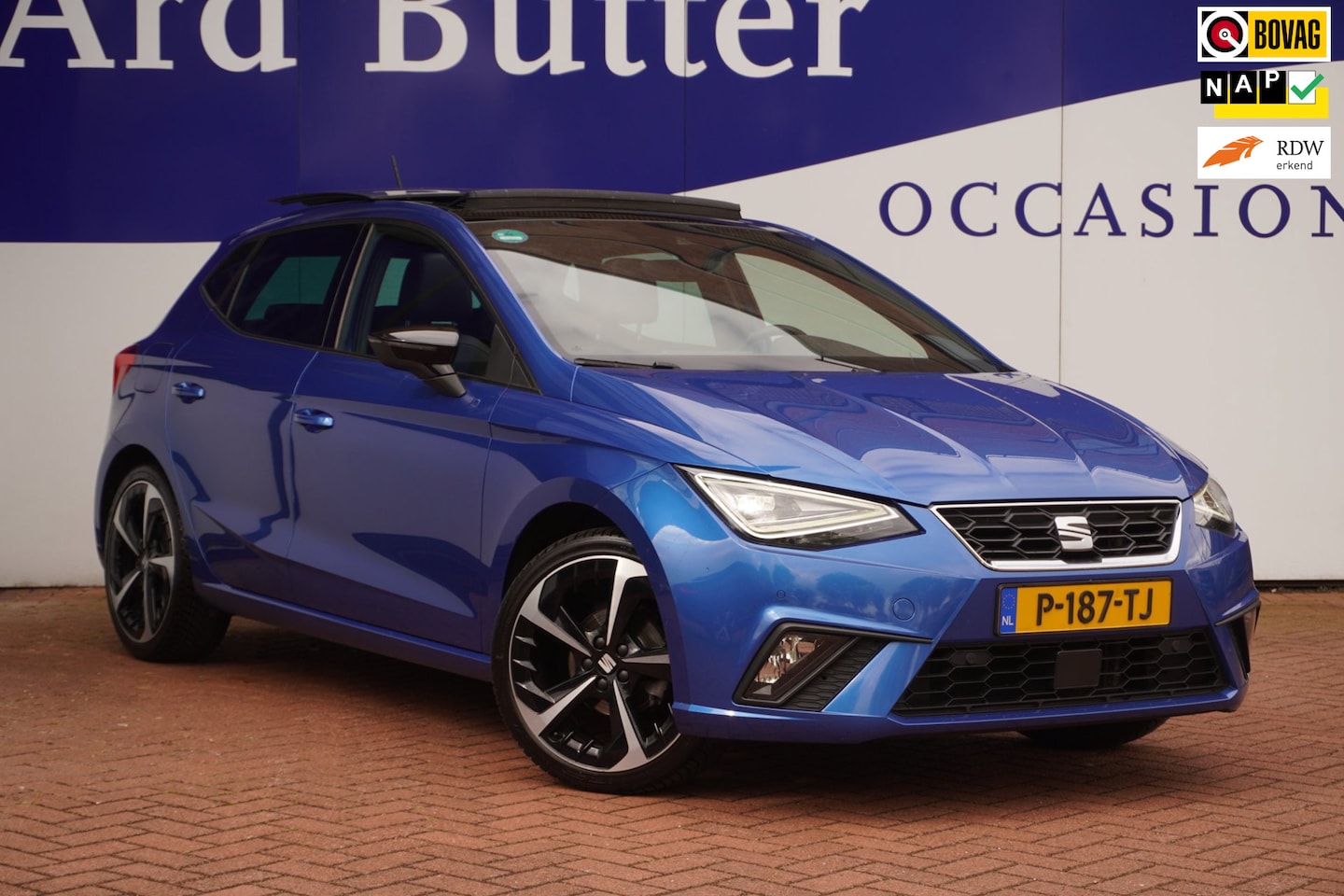 SEAT Ibiza - 1.0 EcoTSI FR Plus+Led+Pano-dak+navi+Camera+vitrual+camera+Leder+18"lmv+stoel-verw = NIEUW - AutoWereld.nl