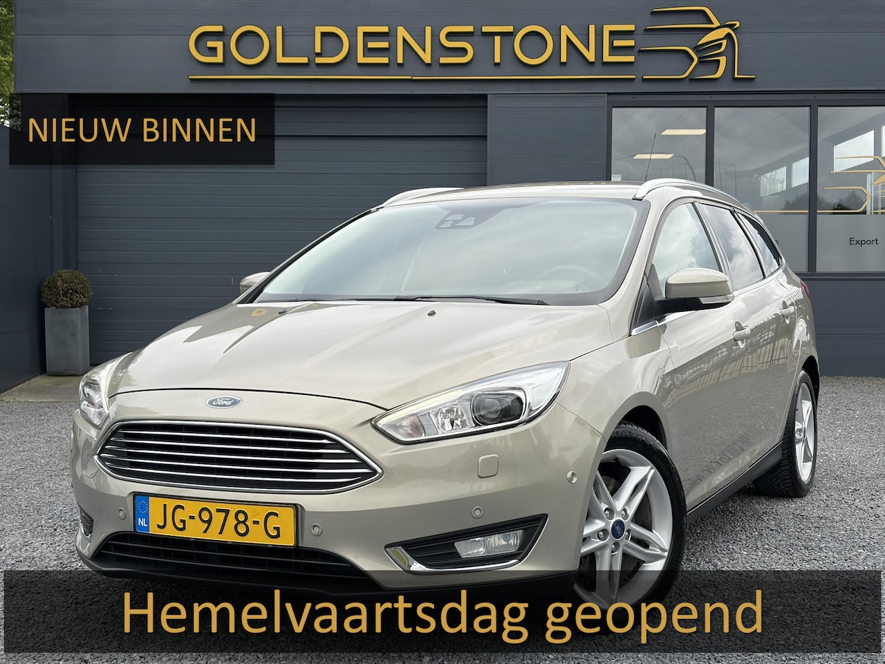 Ford Focus Wagon - 1.5 Titanium Edition 1e Eigenaar,150pk,Navi,Camera,6 Bak,Stoelverw,Stuurverw,Leder,Lm velg - AutoWereld.nl