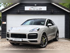 Porsche Cayenne Coupé - 3.0 E-Hybrid-Lightweight-Sportuitlaat-Luchtvering-Carbon