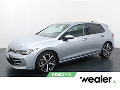 Volkswagen Golf - 8 Life Edition 1.5 eHybrid 150 kW / 204 PK DSG | Stoel- & stuurwielverwarming |