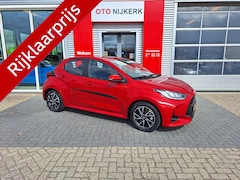 Toyota Yaris - 1.5 Hybrid Dynamic met parkeersensoren voor en achter