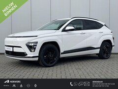 Hyundai Kona - Long Range Pure Edition 64.8 kWh / 500 Voordeel / Black Pack / Stoel- & Stuurverwarming /