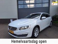 Volvo V60 - | 2.0 T3 Nordic+ | Navi | Media |