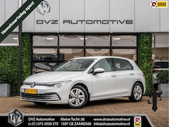 Volkswagen Golf - 1.0 eTSI Life | Clima | Ambient | Carplay |