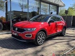 Volkswagen T-Roc - 1.0 TSI Afn. Trekhaak, Led, ACC, Clima
