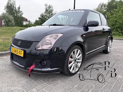 Suzuki Swift - 1.6 Sport Airco uitlaatsysteem CarPlay