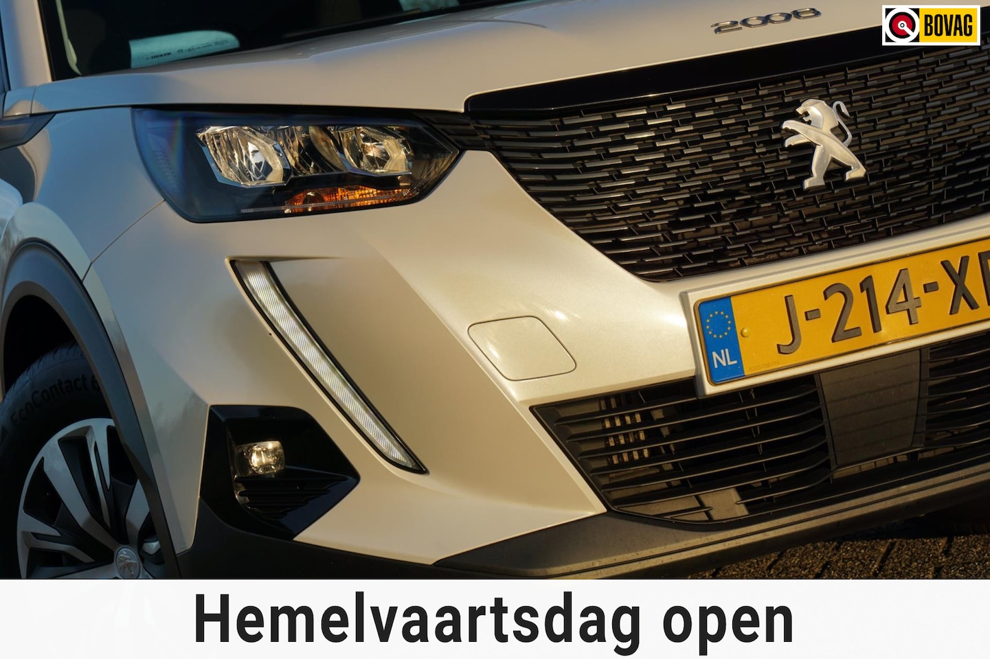 Peugeot 2008 - 1.2 PureTech Blue Lease Active | Blanc Banquise | Navi/Carplay/Clima/Camera/Cruise - AutoWereld.nl