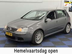 Volkswagen Golf - 1.6 FSI Optive 3 / AIRCO / LM VELGEN / RIJDT SCHAKELT GOED