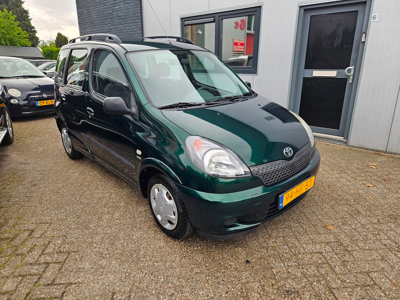 Toyota Yaris Verso - 1.5-16V VVT-i Sol|Airco|NAP|Afneembare trekhaak - AutoWereld.nl
