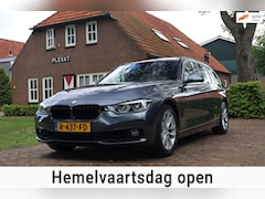 BMW 3-serie Touring - 318i Executive Aut. | Panorama | Xenon | Stoelverwarming | HUD | Luxe Leder | Elek. Trekha