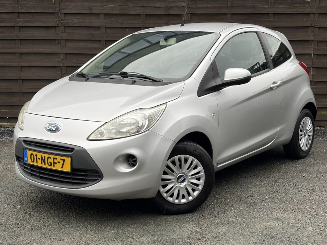 Ford Ka - 1.2 Cool&Sound / D-Riem vv / Airco / NAP - AutoWereld.nl