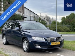 Volvo V70 - 2.0 D4 Summum | Dealer onderhouden | Distributieriem vernieuwd | NL&NAP | Navigatie |