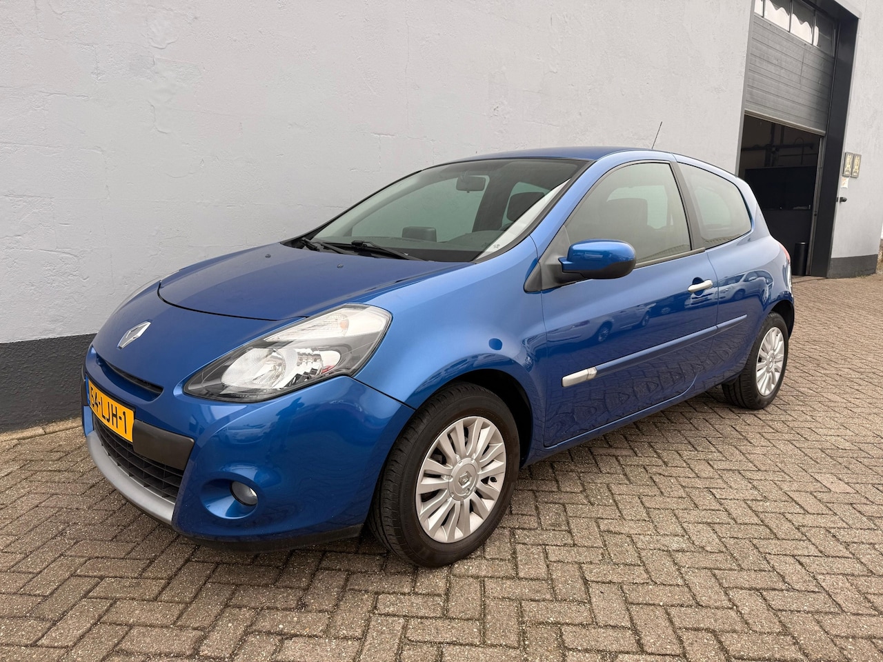 Renault Clio - 1.2 Collection - Airco - LMV - AutoWereld.nl